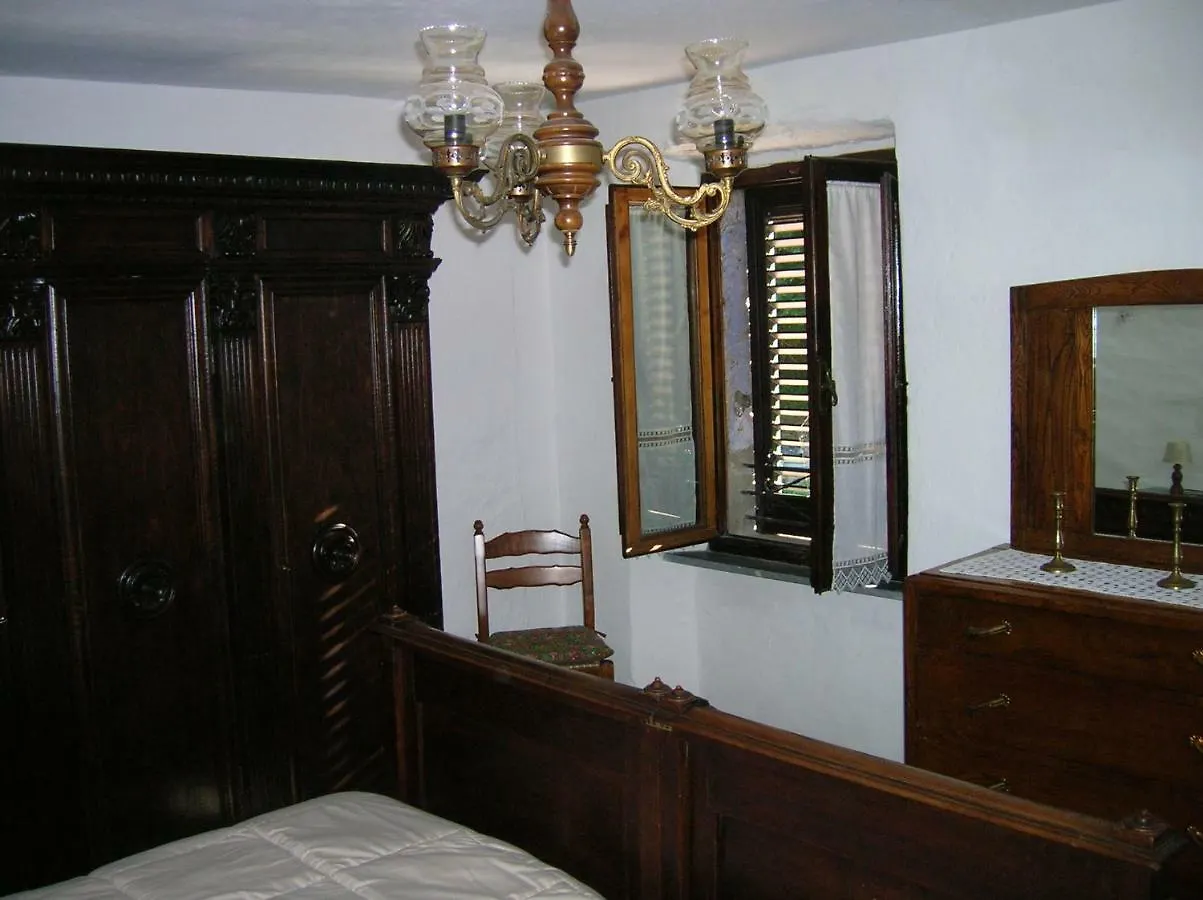 Il Boscaccio Villa Fornovolasco 0*,  Italy